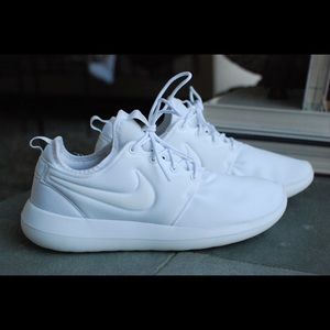 Nike Roche 2